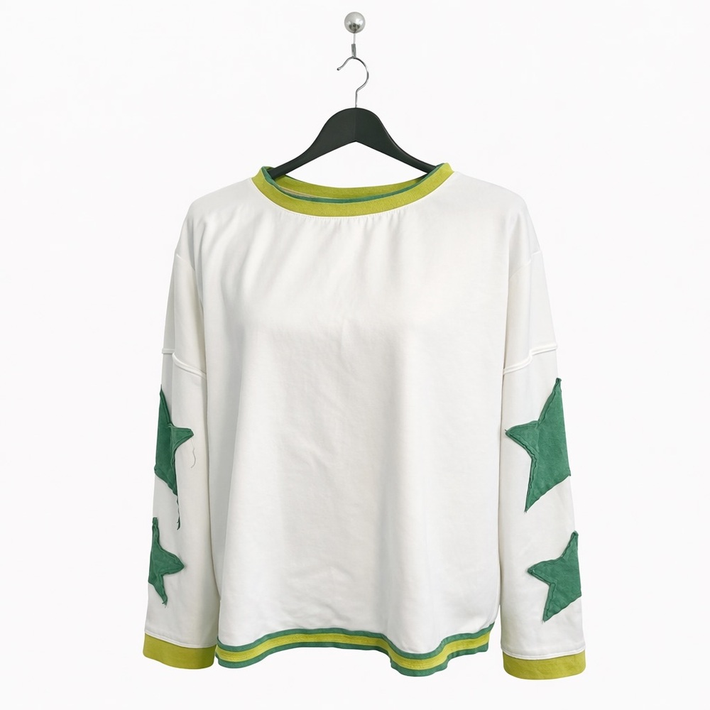 Oversized White Star Pullover Sweatshirt - Fits Like L